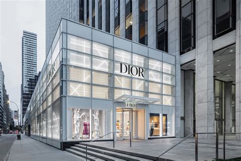 how many dior stores are there|dior boutiques near me.